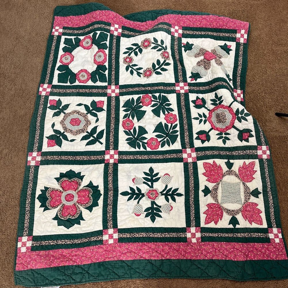 Vintage Impressions Green Floral Quilt Holiday Christmas Rips Stains 57.5" x 48"